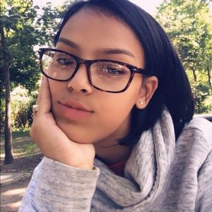 Meet your Posher, Zenaida